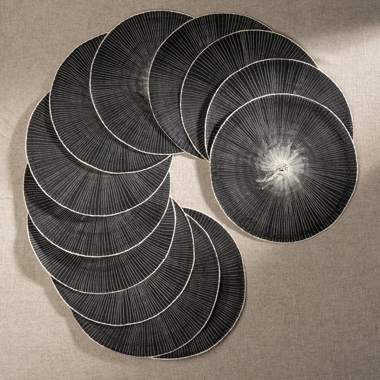Willa Woven Placemat - Black