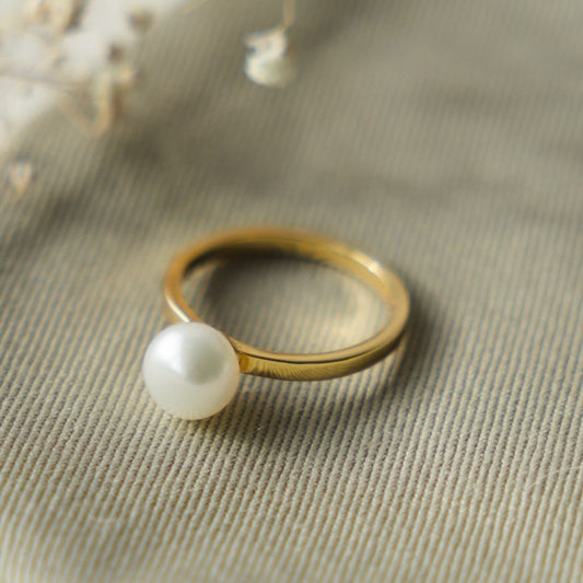 Lone Pearl Ring