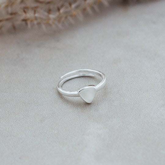 Mae Ring