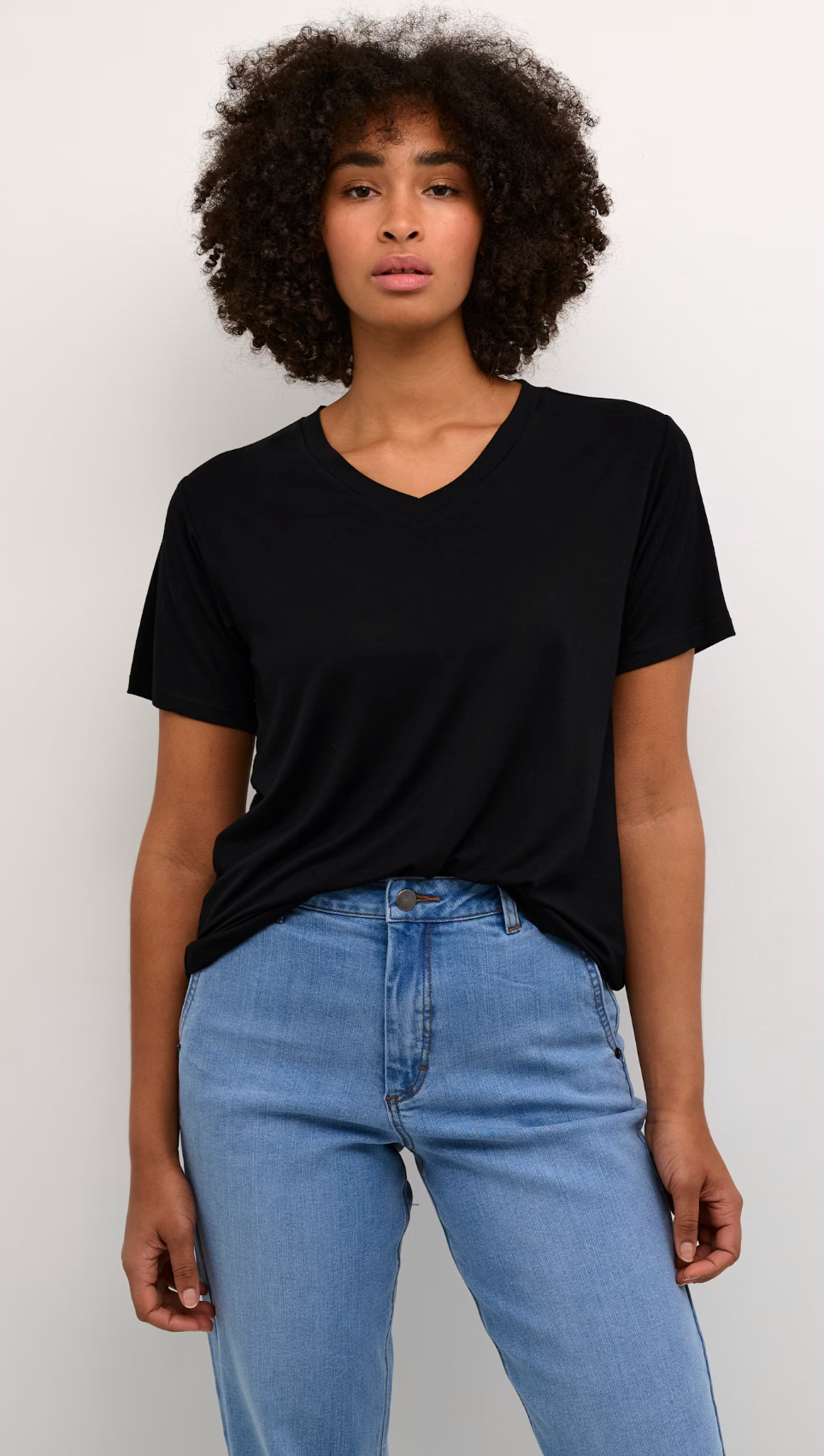 Frida V Neck T-Shirt