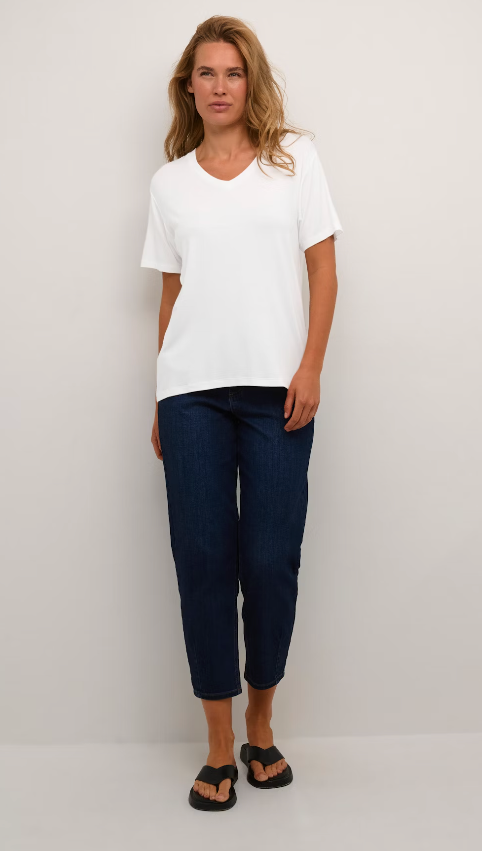Frida V Neck T-Shirt