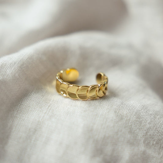 Selene Ring