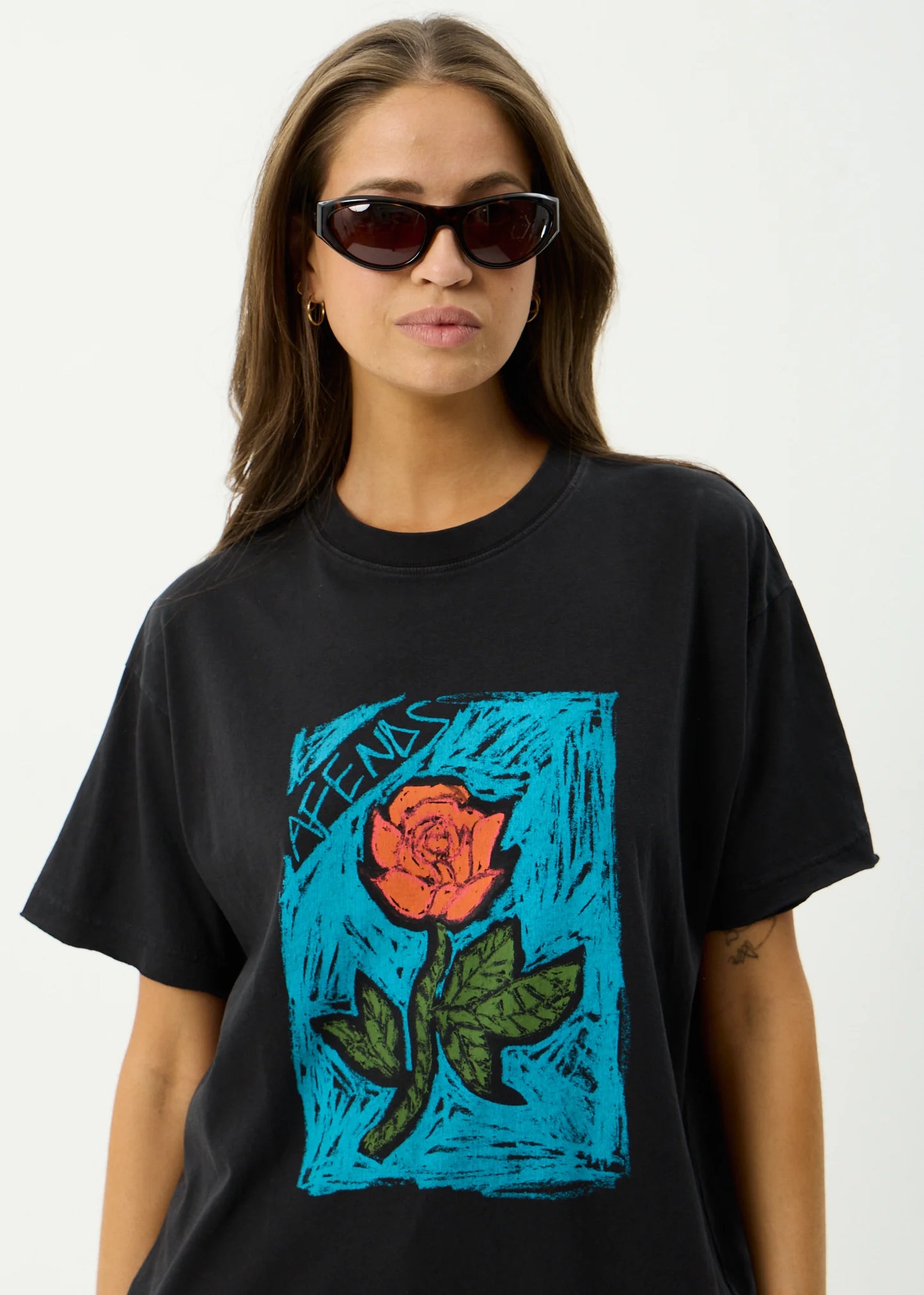 Single n'Thorny Tee