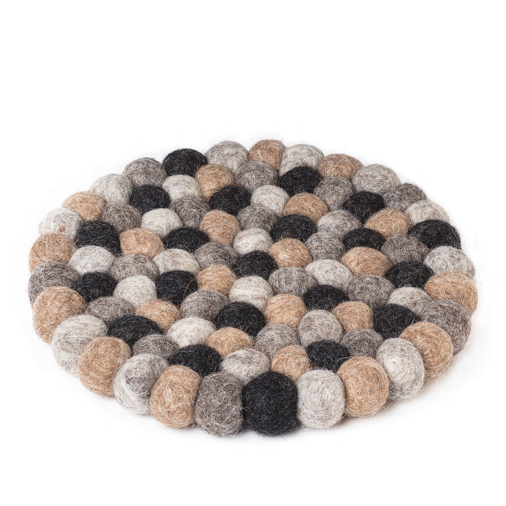 felt-ball-trivet-taupe-8d