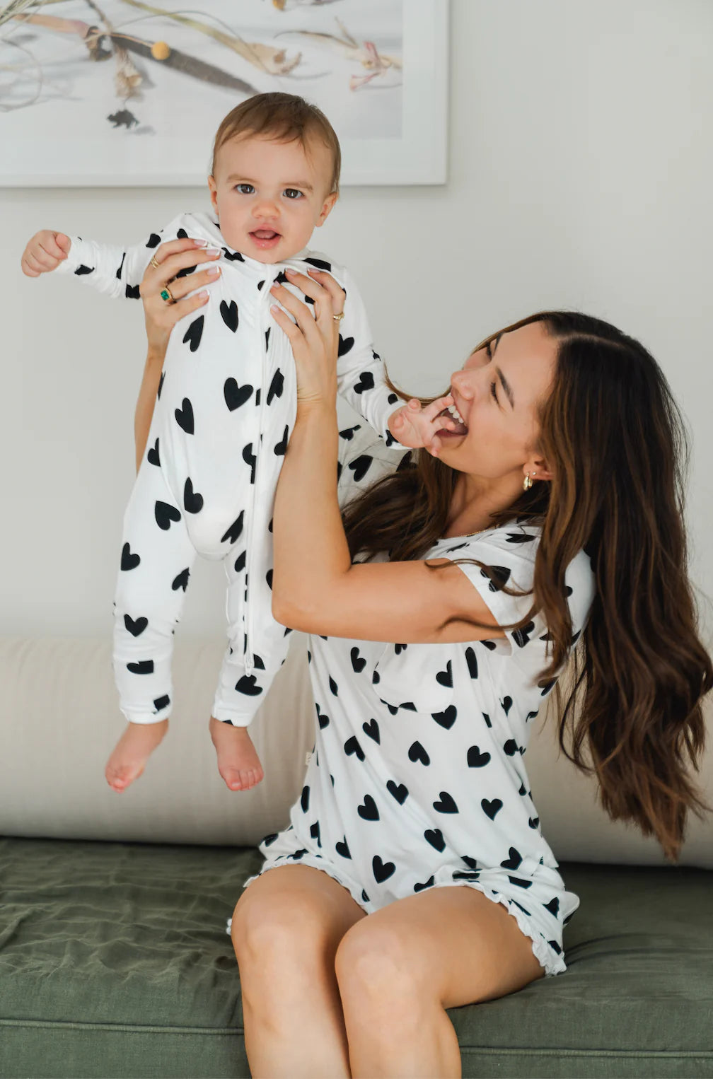 zipper-sleeper-black-heart