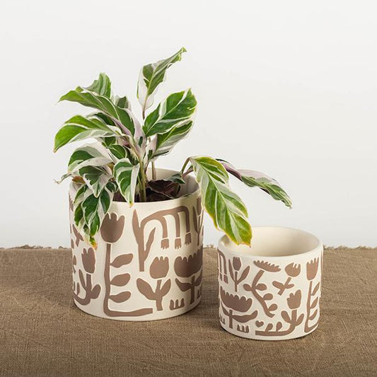 Beige Pot w/Flowers