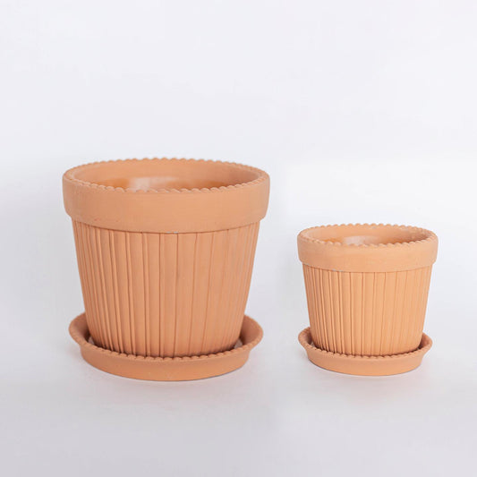 Ceramic Pot w/Saucer