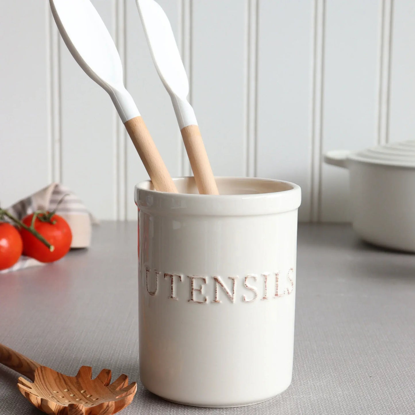 white-utensil-holder