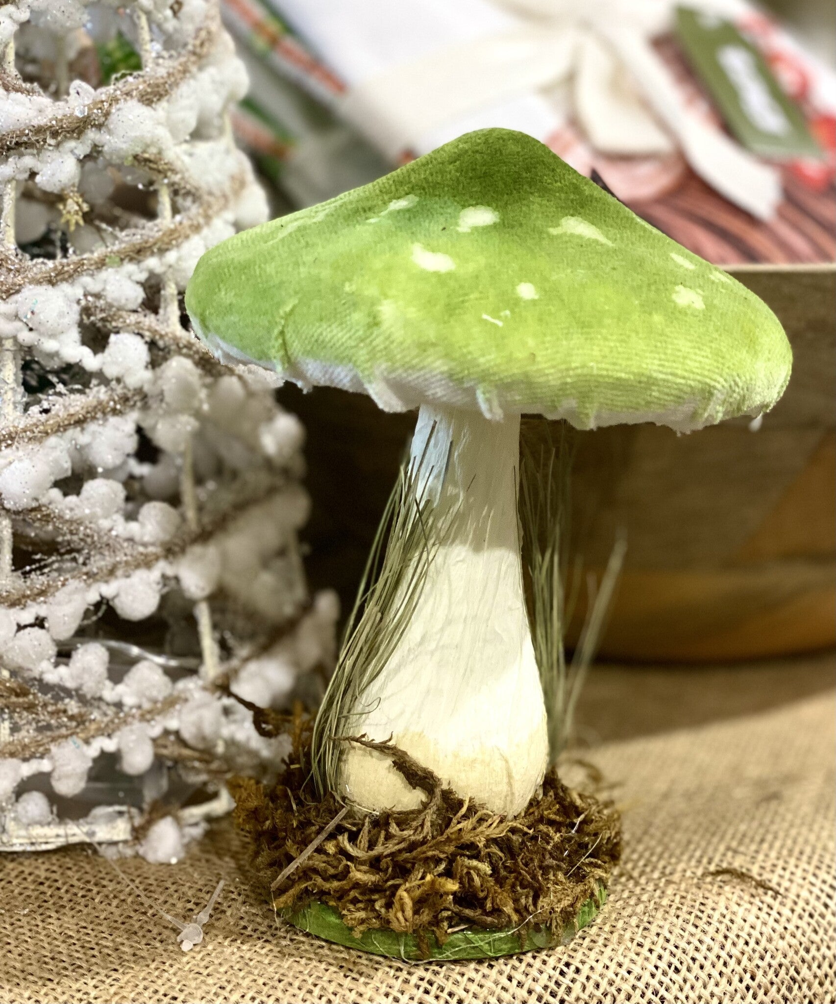 green-natural-mushroom-table-decor-6