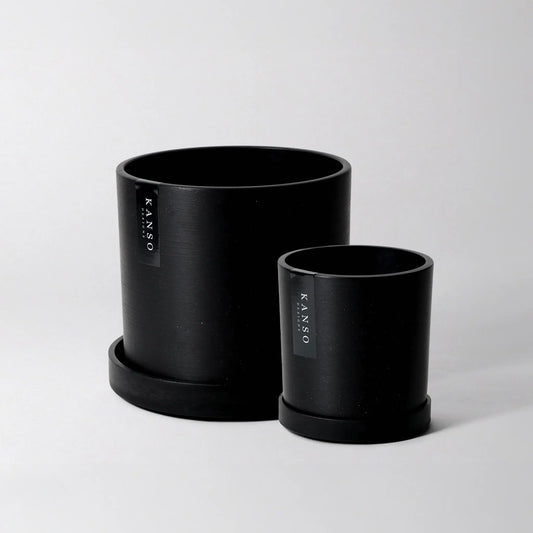 black-planter-w-saucer-7