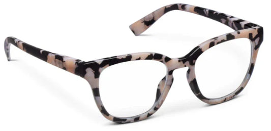 betsy-reading-glasses