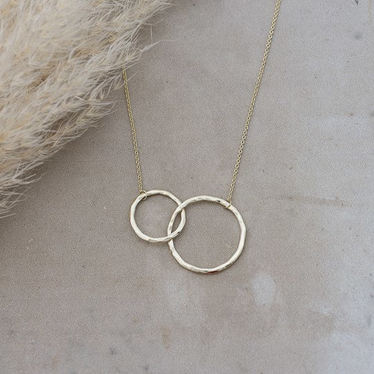 sister-necklace