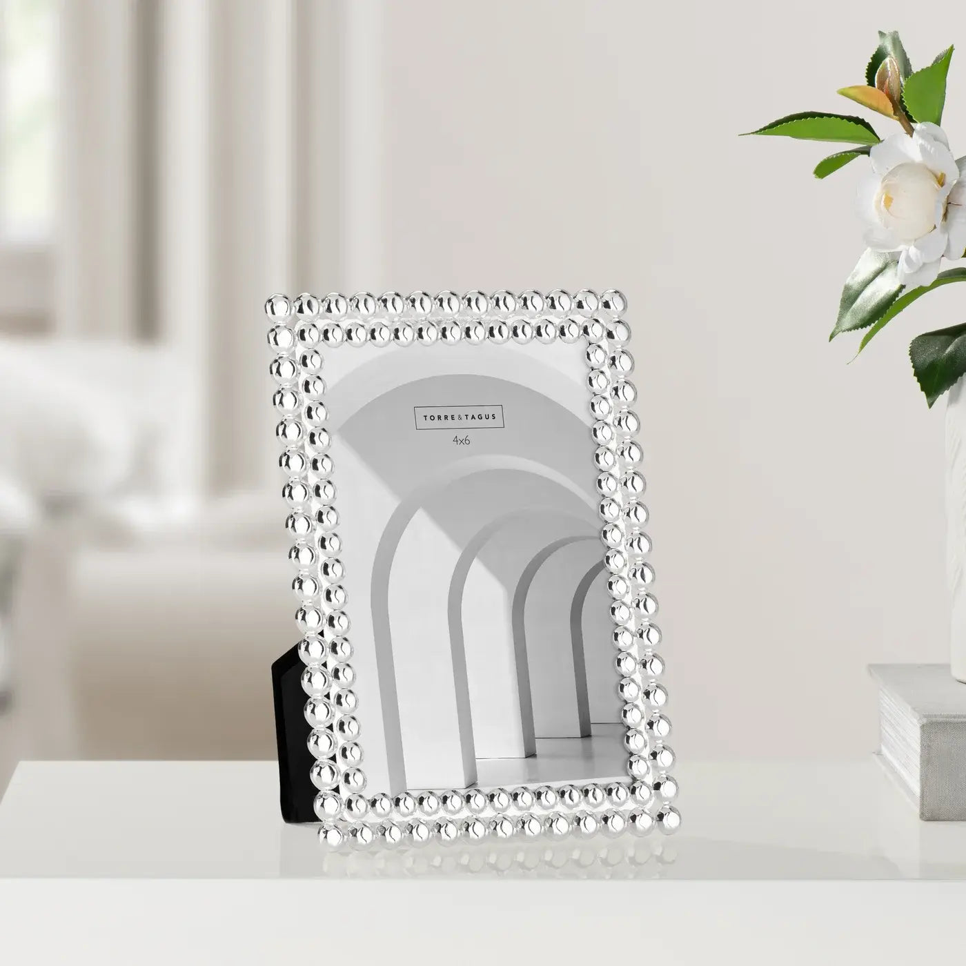 studded-silver-metal-picture-frame-4x6