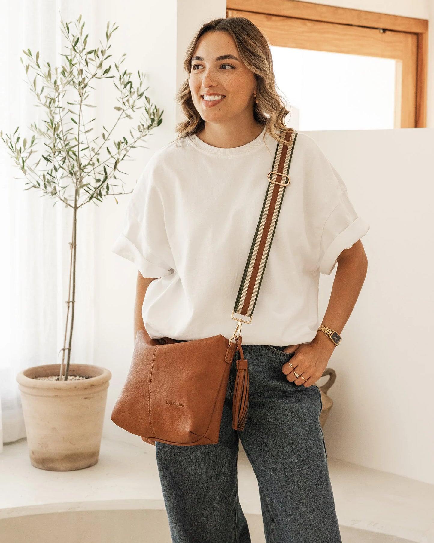 Daisy Crossbody w/Guitar Strap